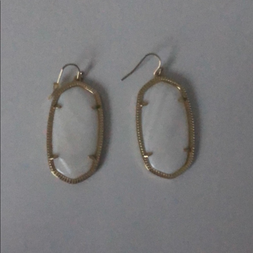 Kendra Scott Elle earrings